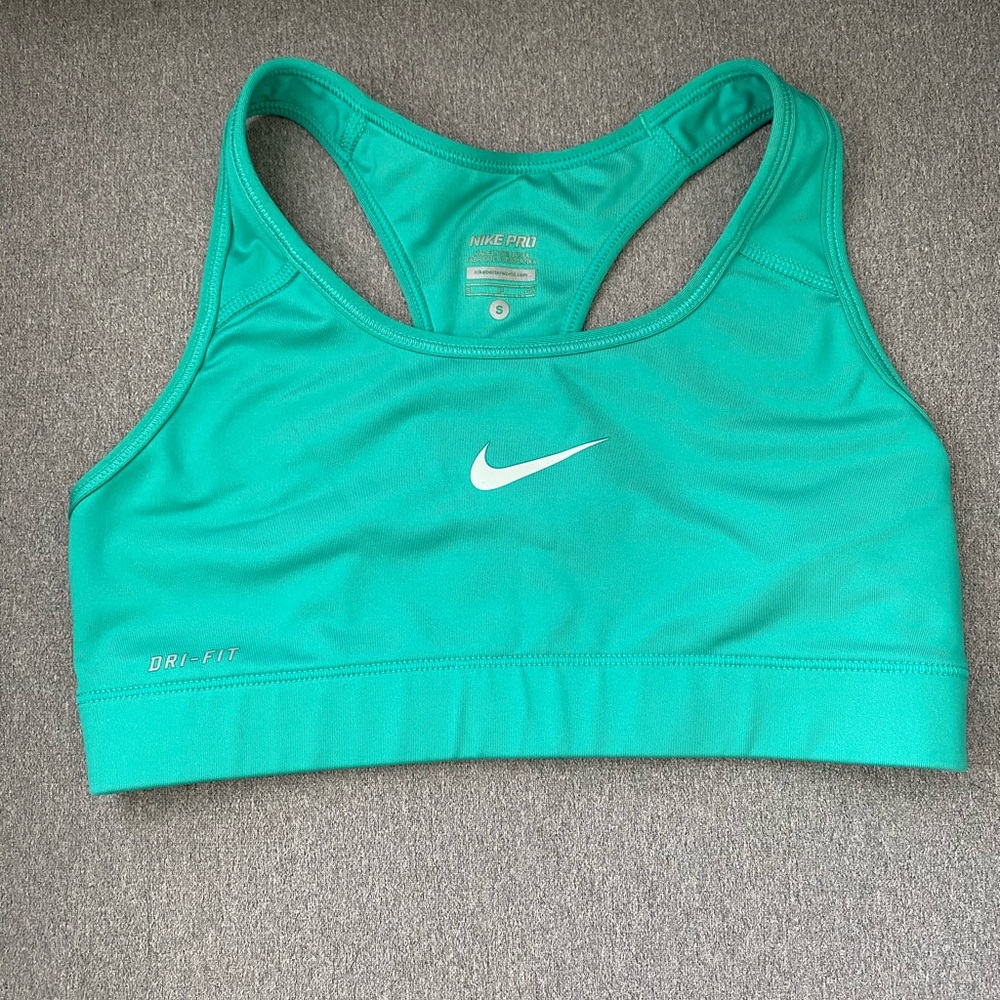 Nike Pro Sports Bra